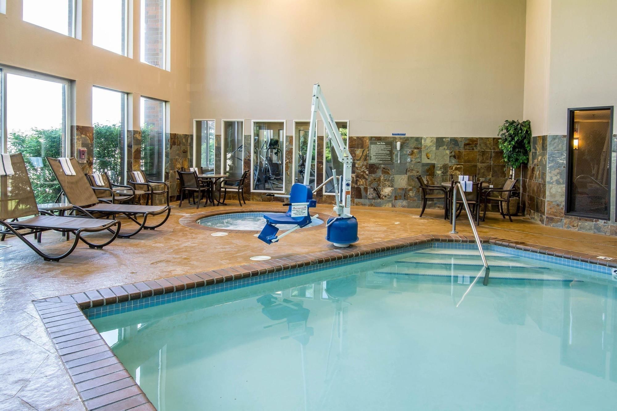 Comfort Inn & Suites