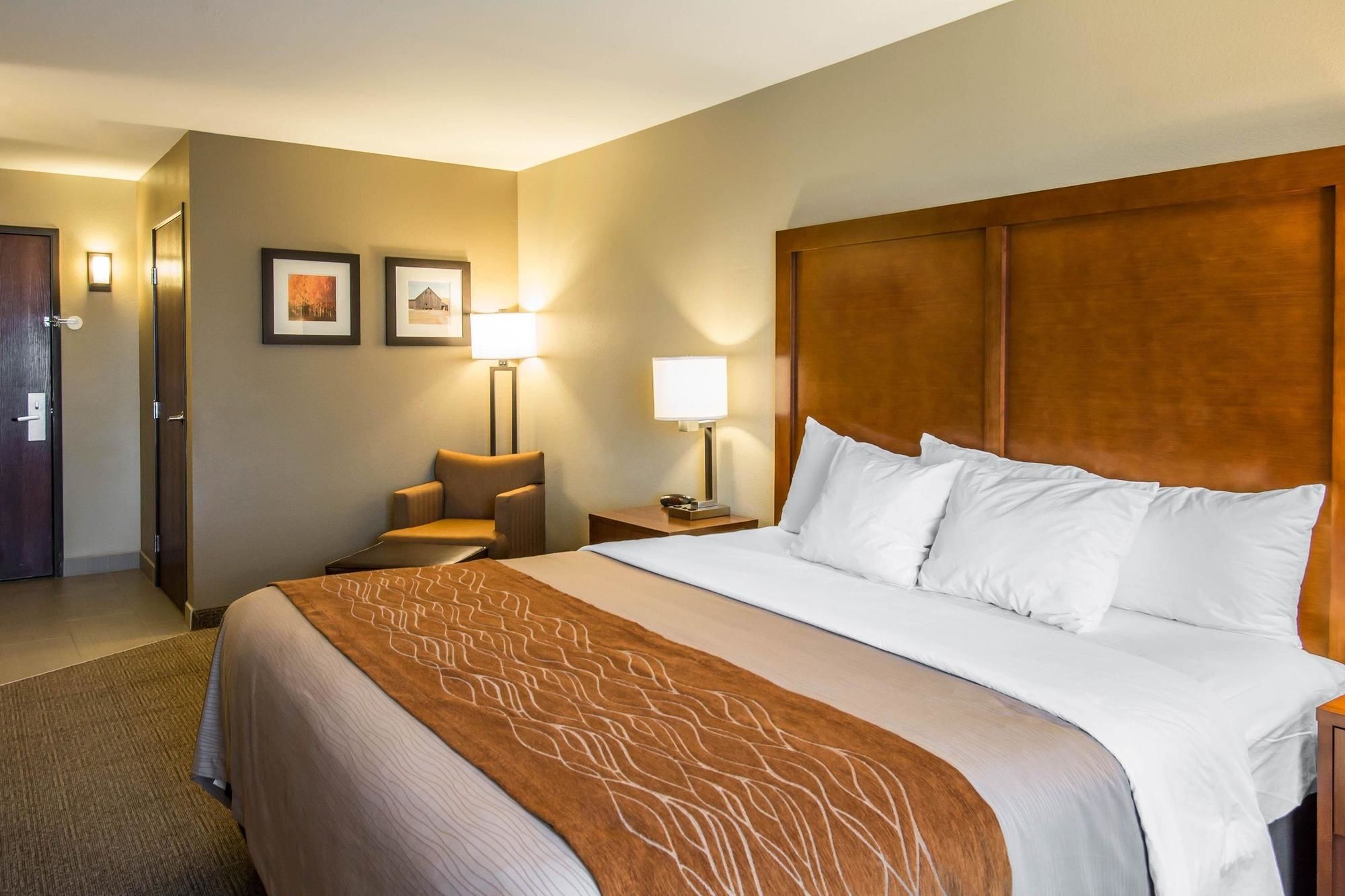 Comfort Inn & Suites