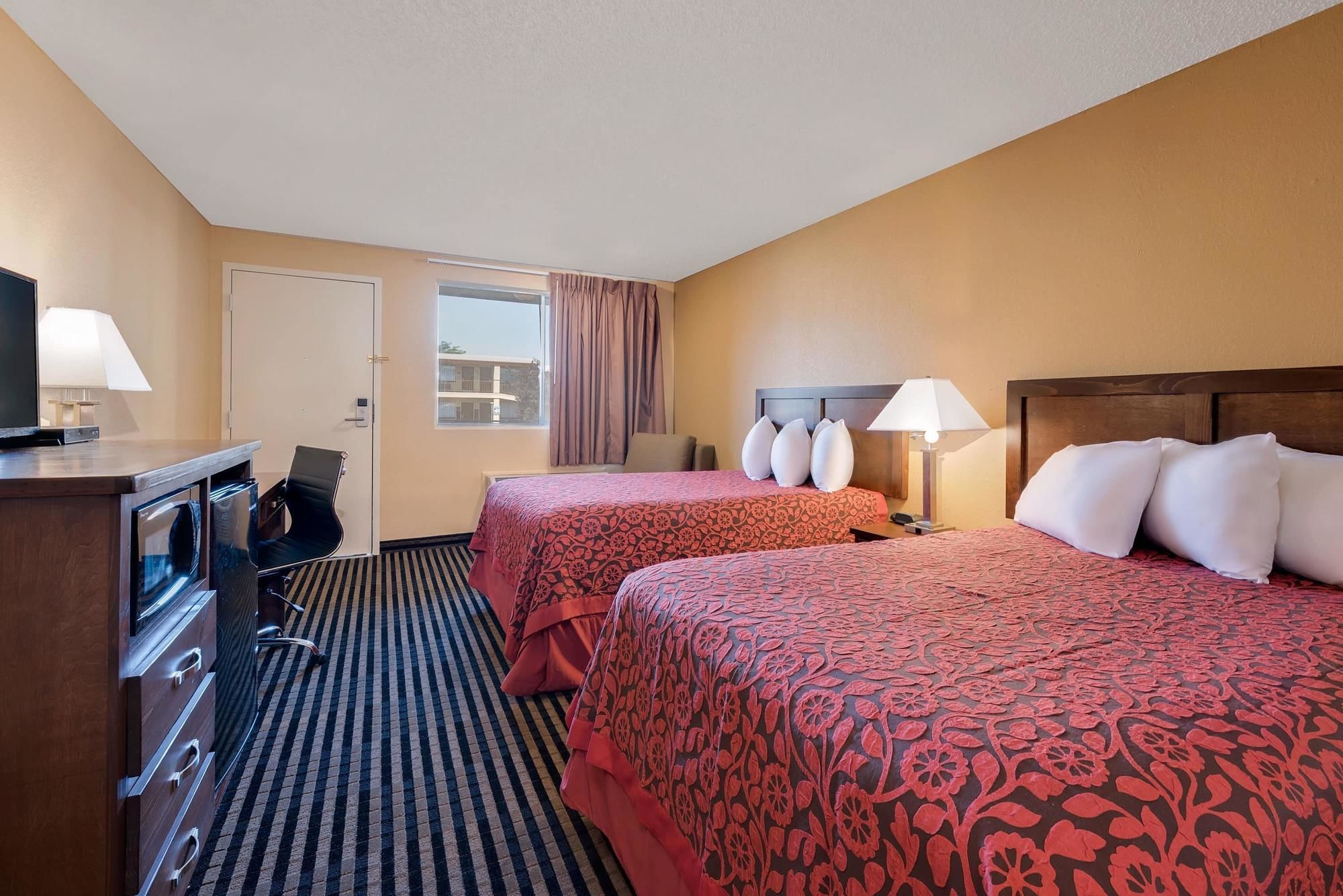 Days Inn by Wyndham Spokane