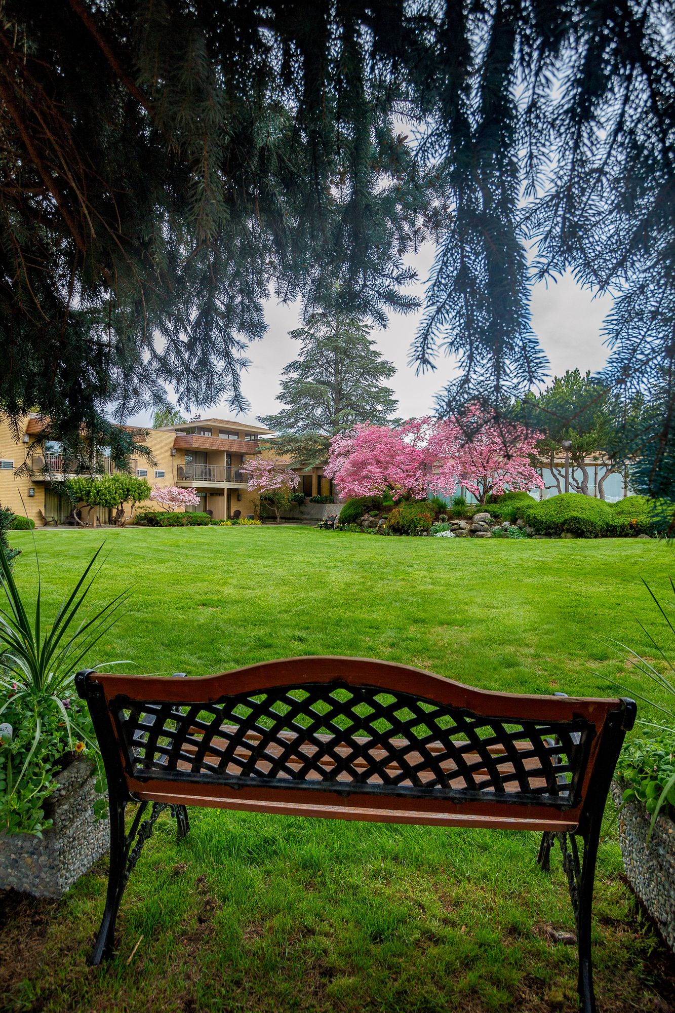 Mirabeau Park Hotel & Convention Center