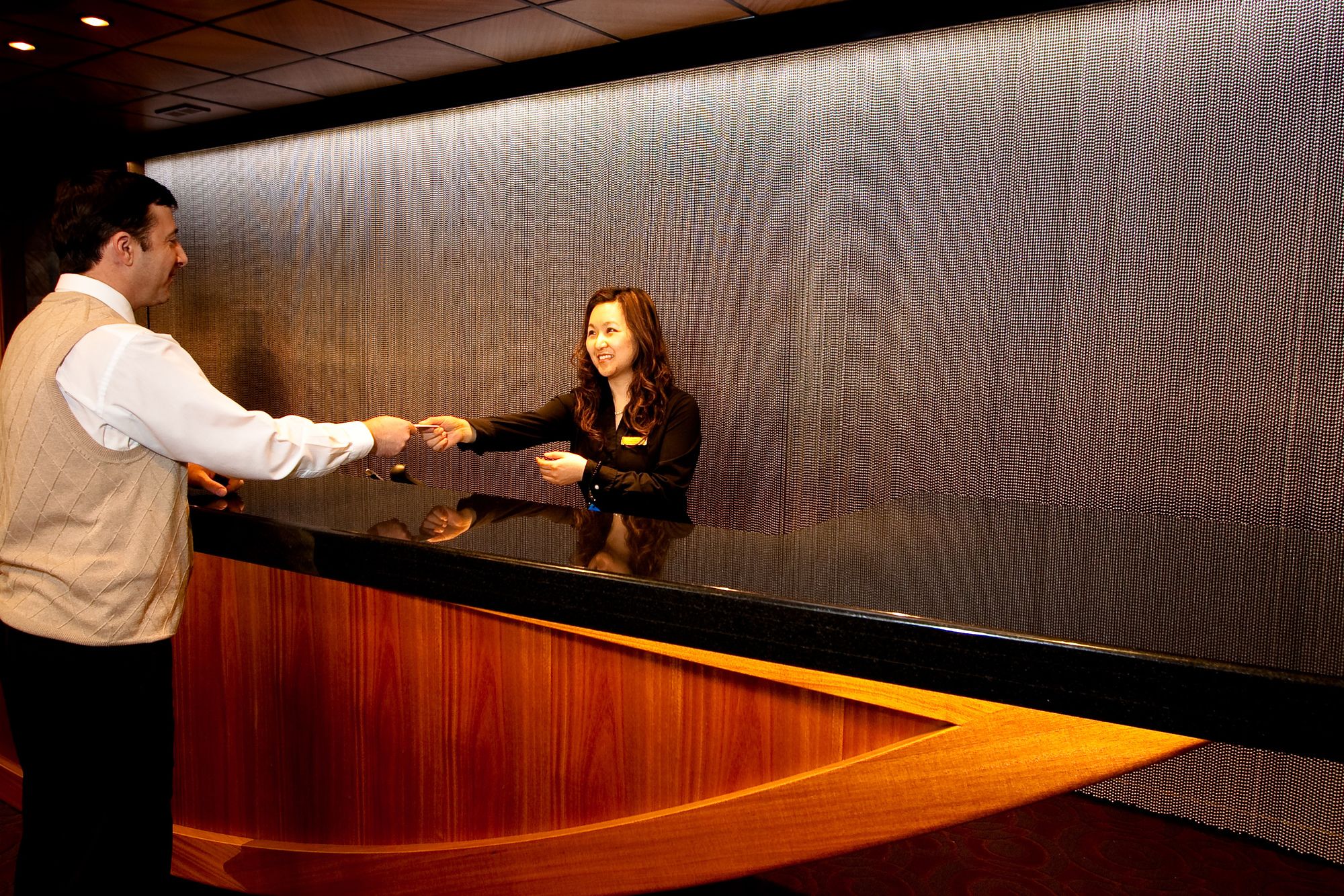 Mirabeau Park Hotel & Convention Center