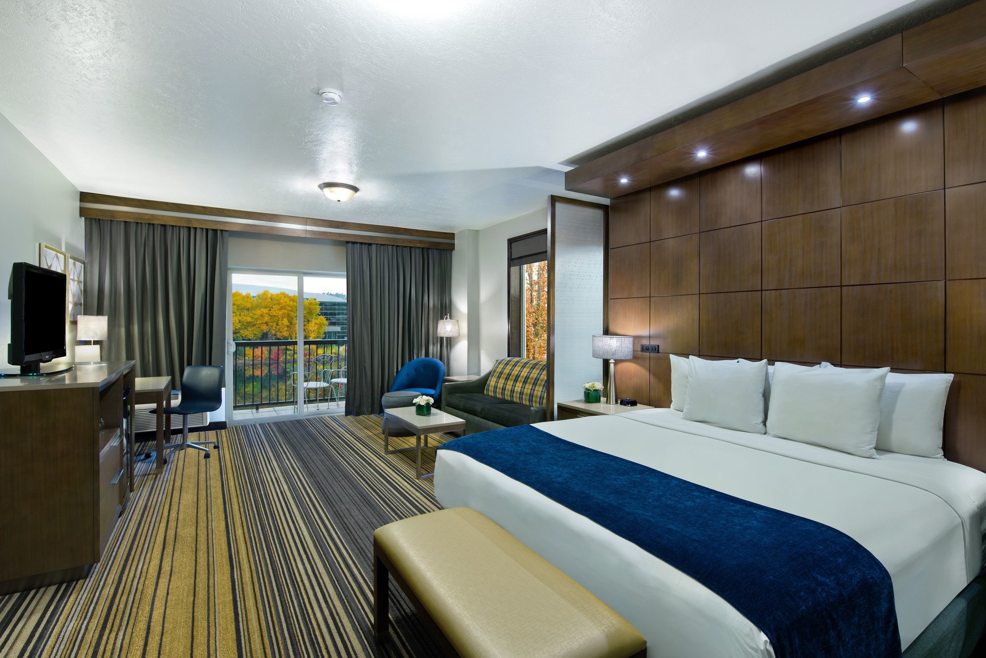Oxford Suites Spokane