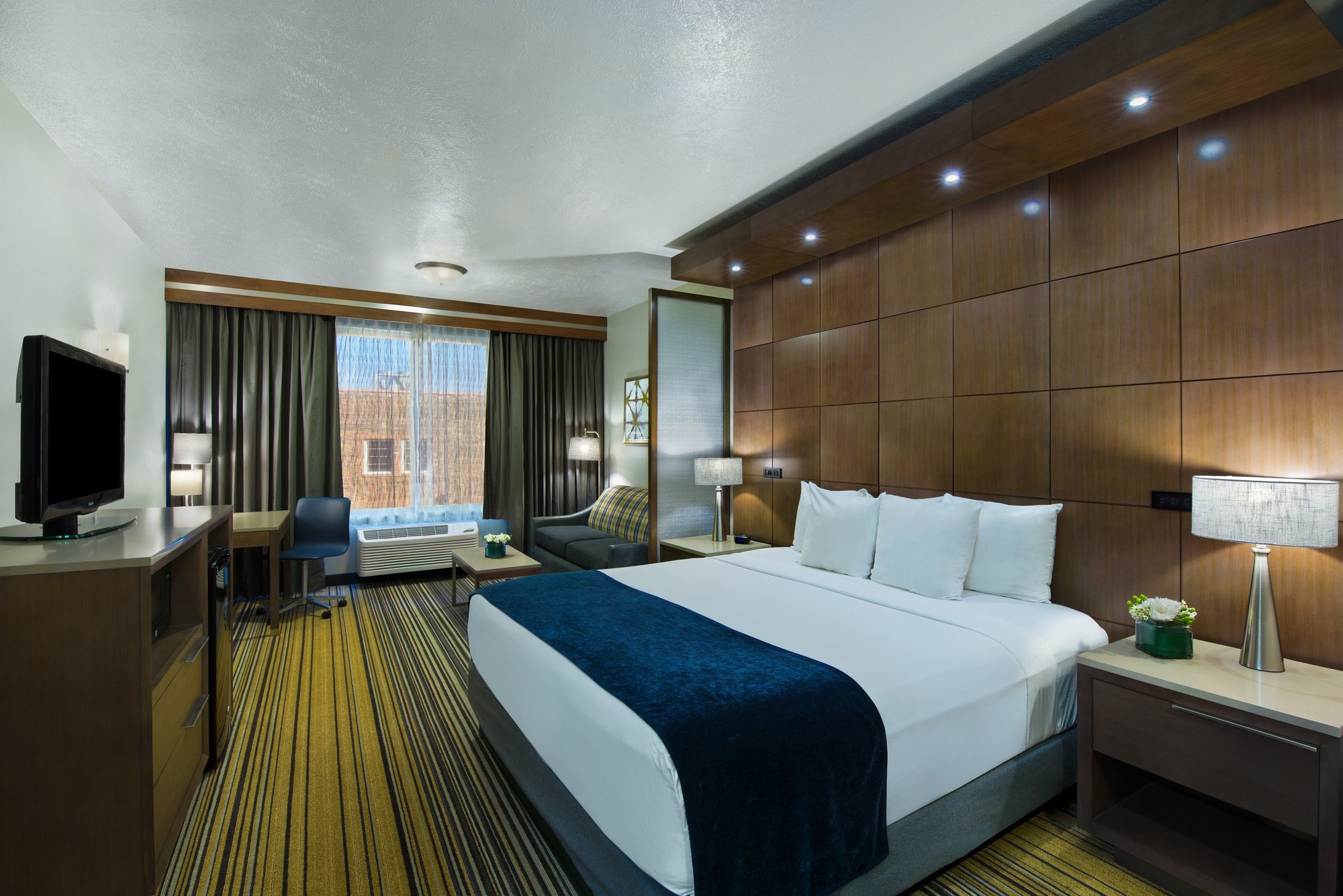 Oxford Suites Spokane