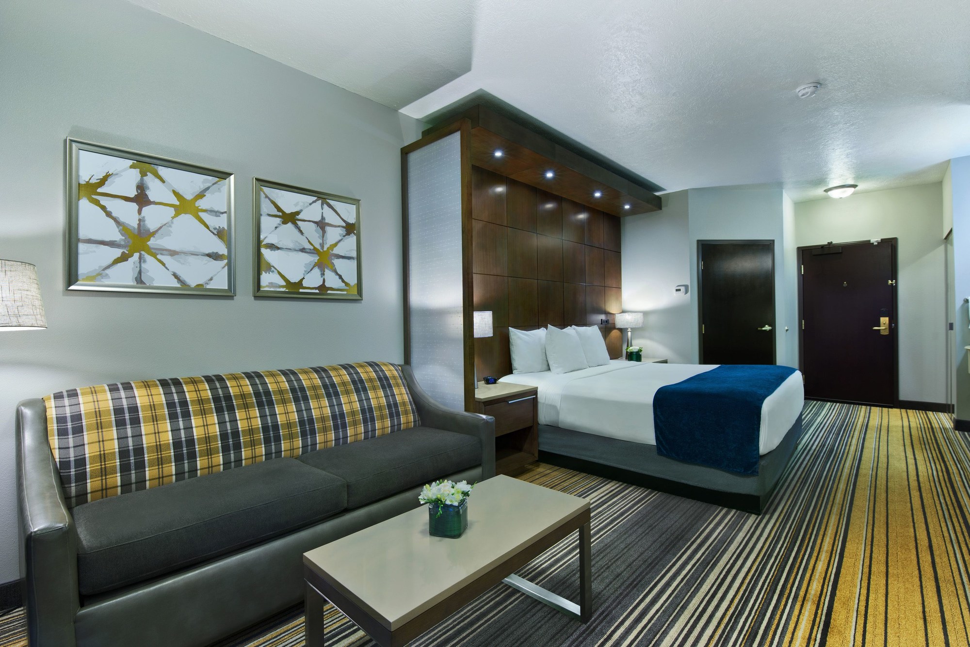 Oxford Suites Spokane