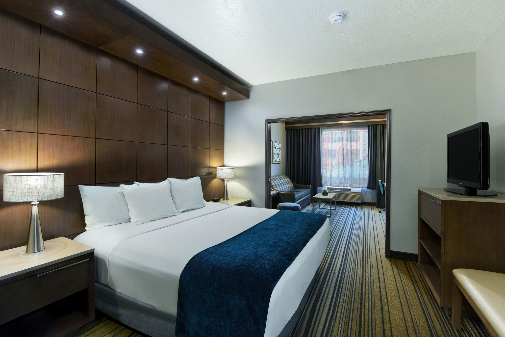 Oxford Suites Spokane