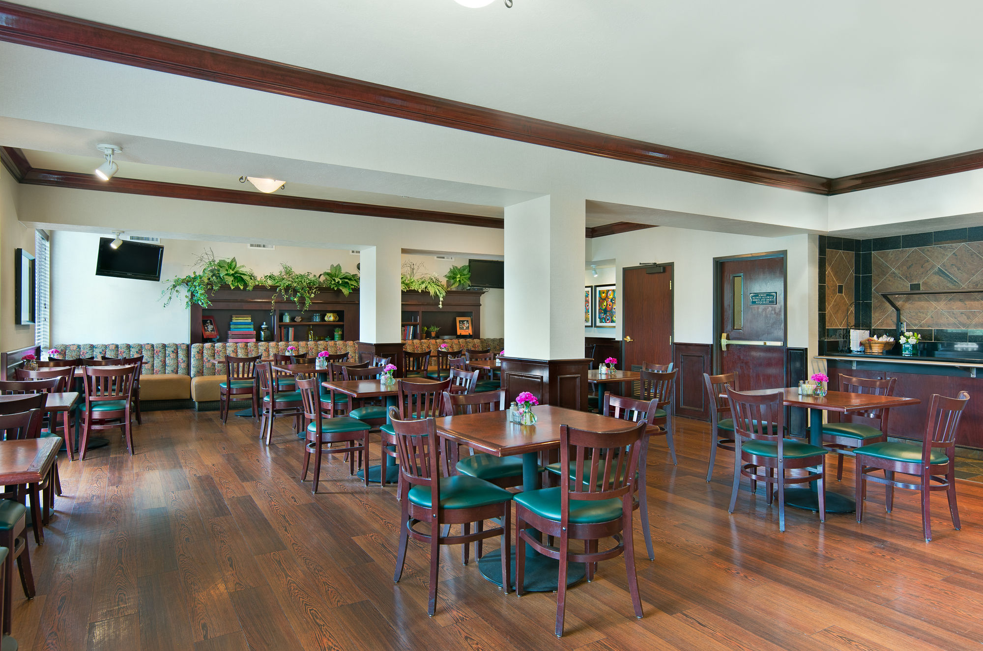 Oxford Suites Spokane Valley