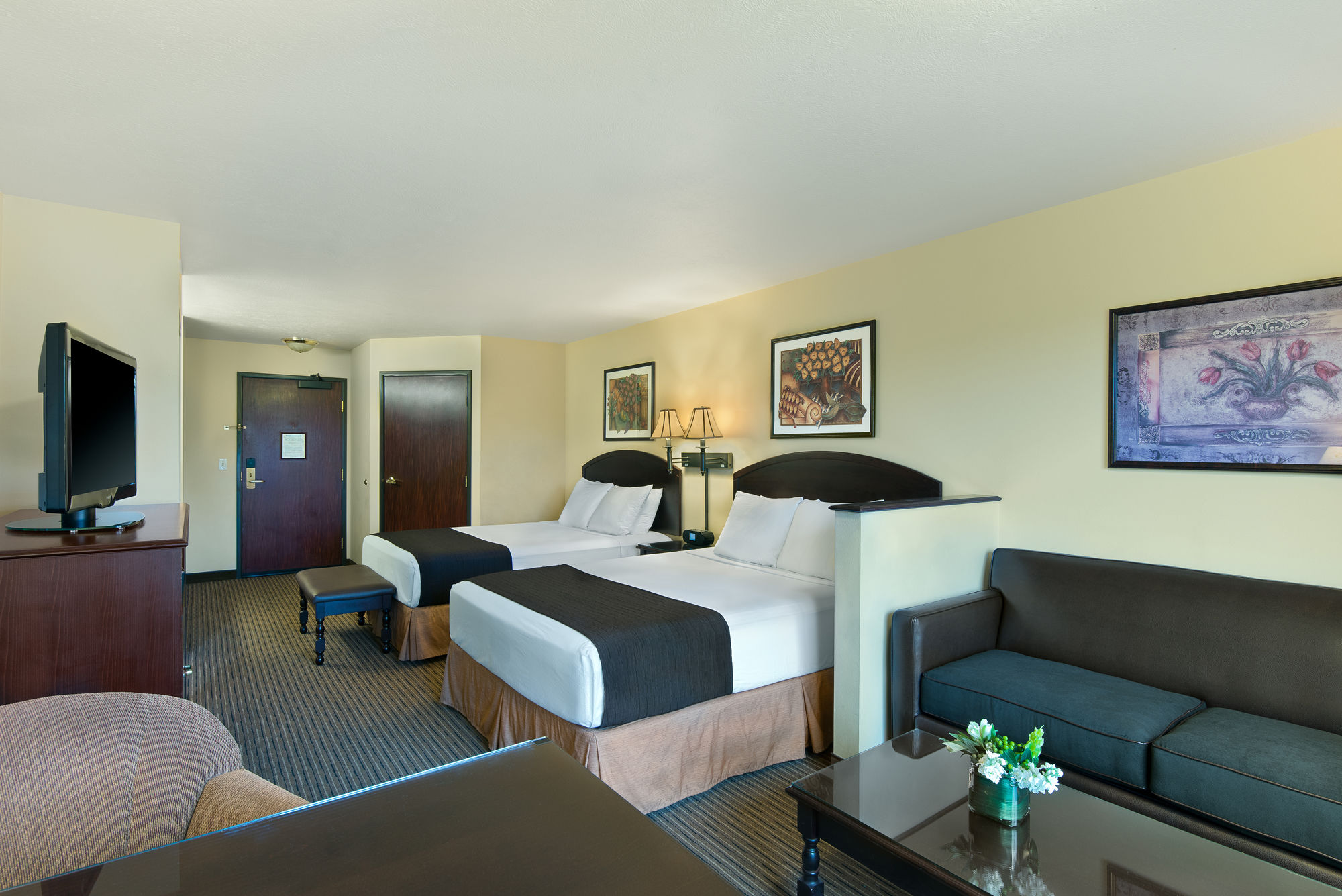 Oxford Suites Spokane Valley