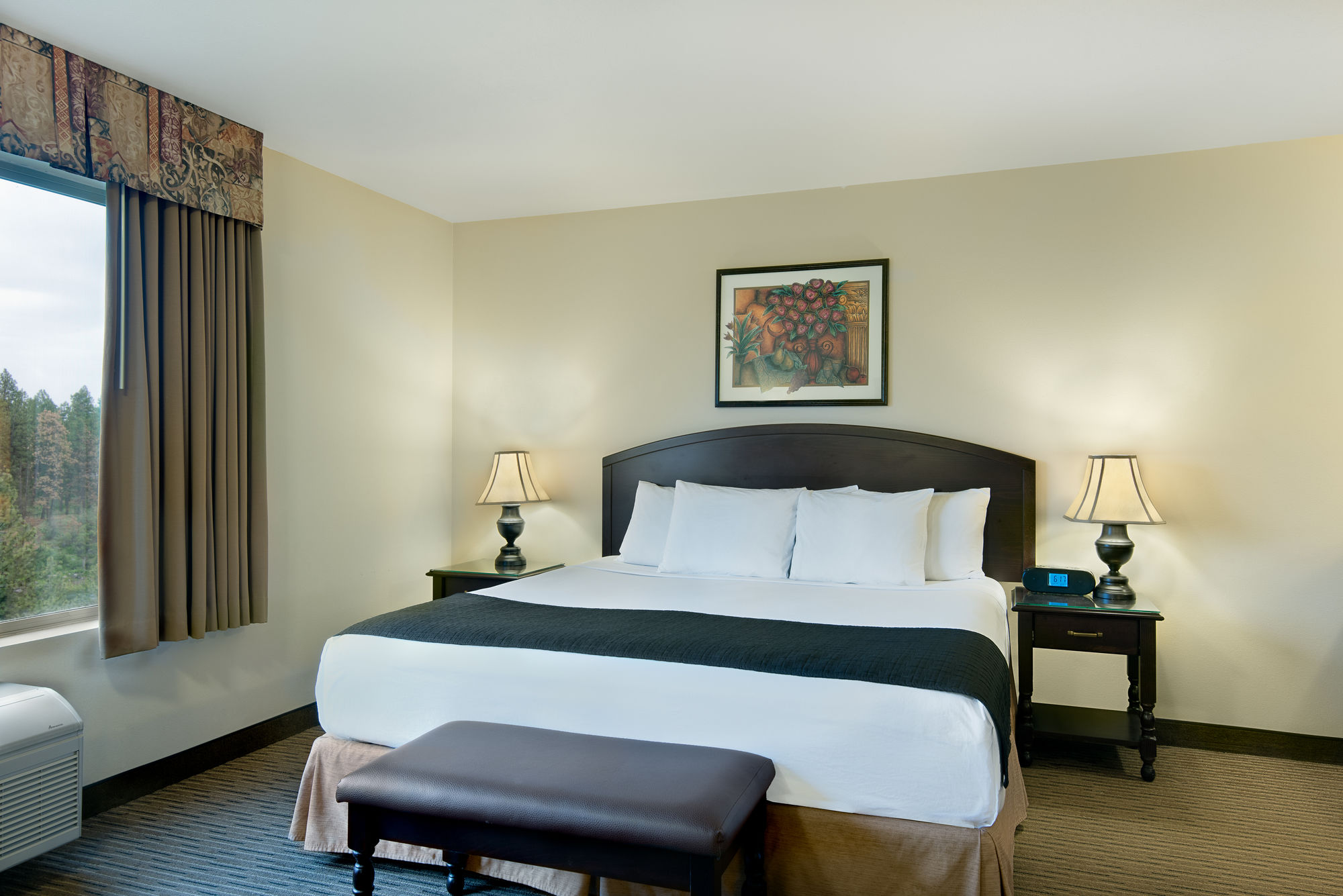 Oxford Suites Spokane Valley