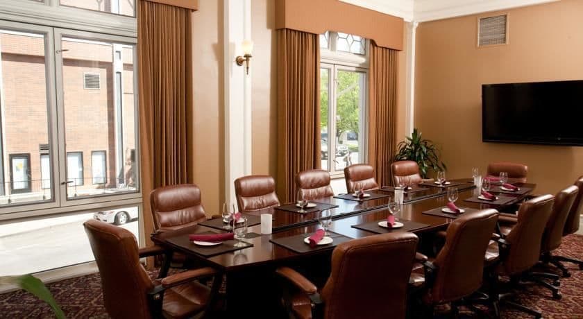 Spokane Club Inn