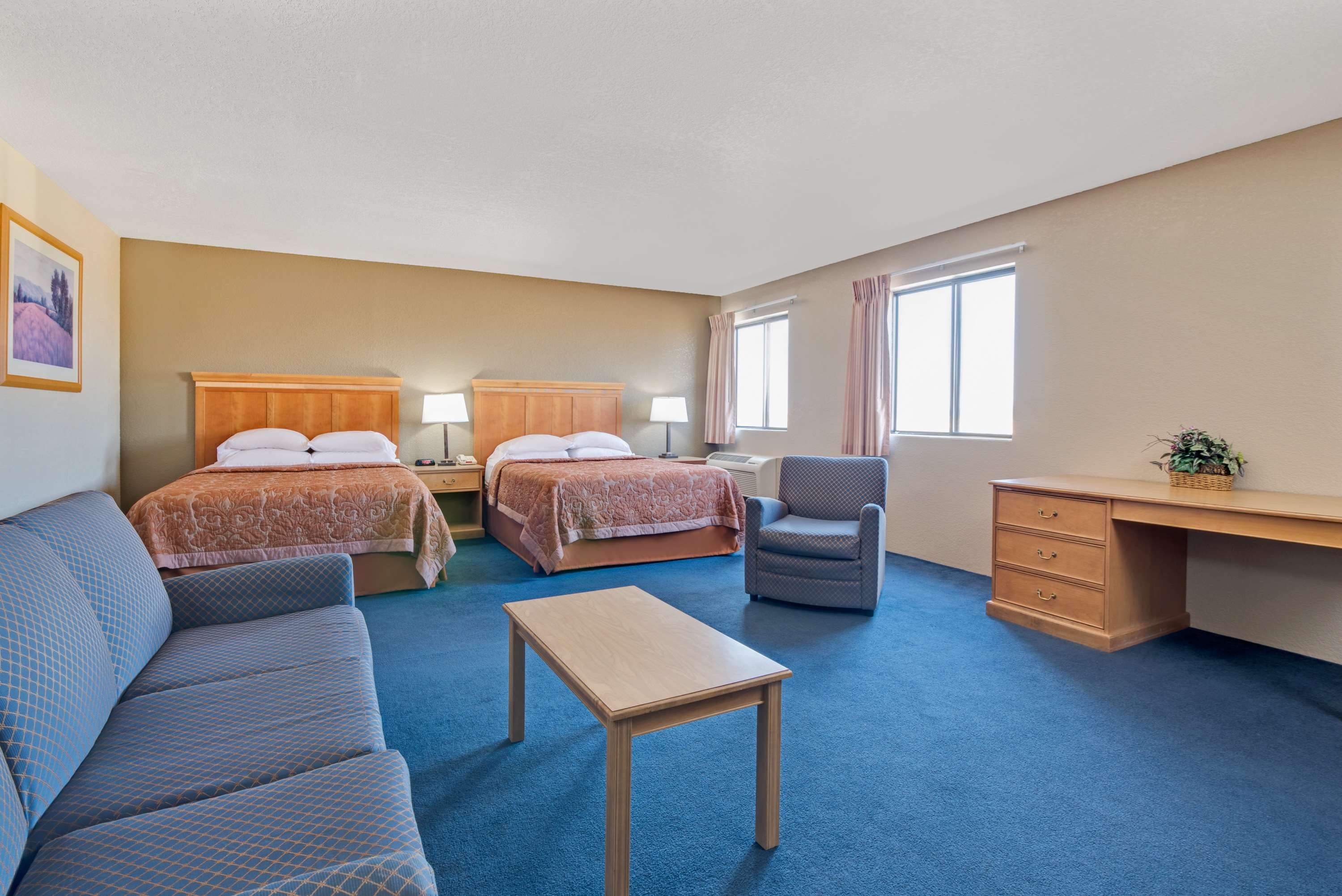 Super 8 by Wyndham Spokane/West