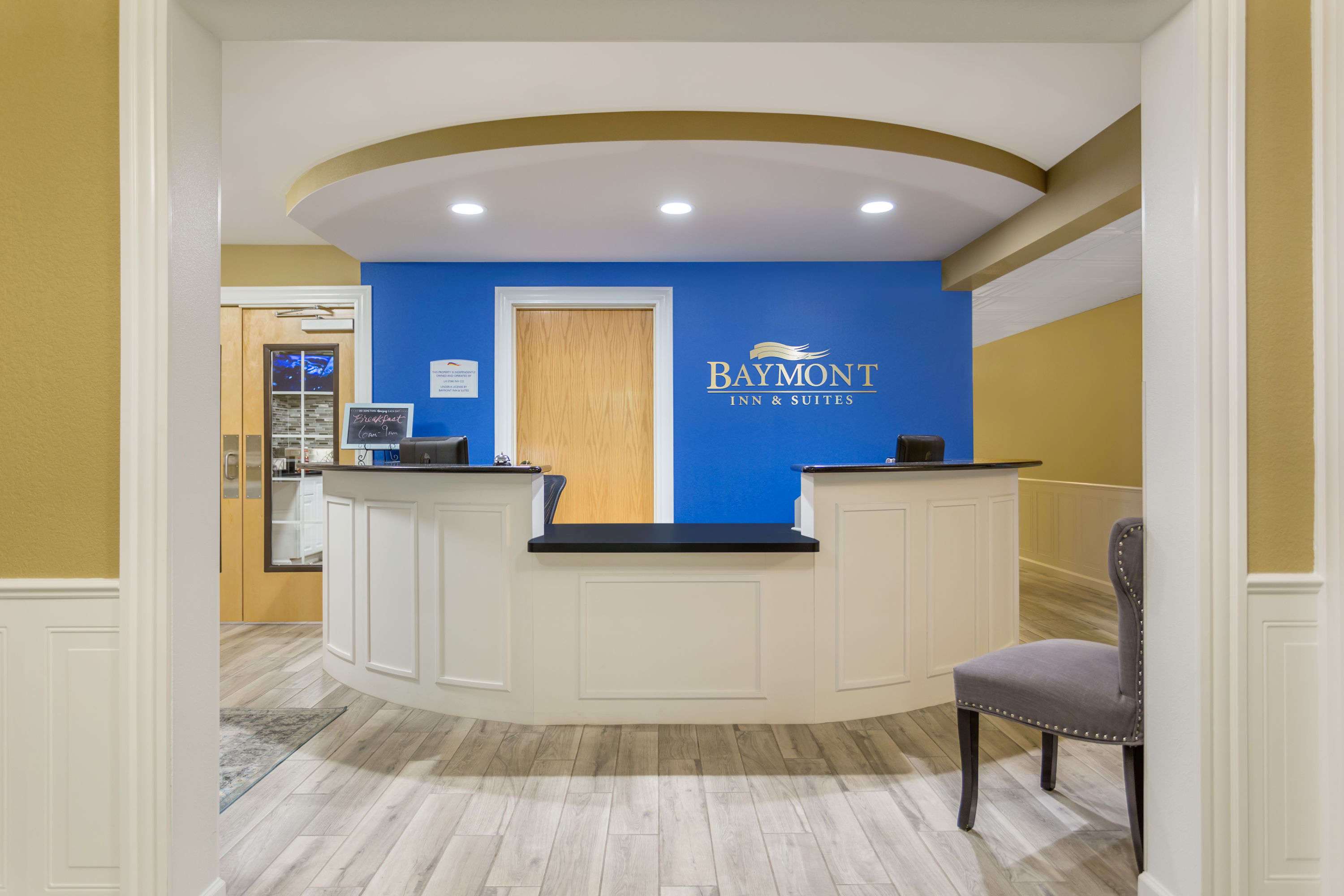 SilverStone Inn & Suites