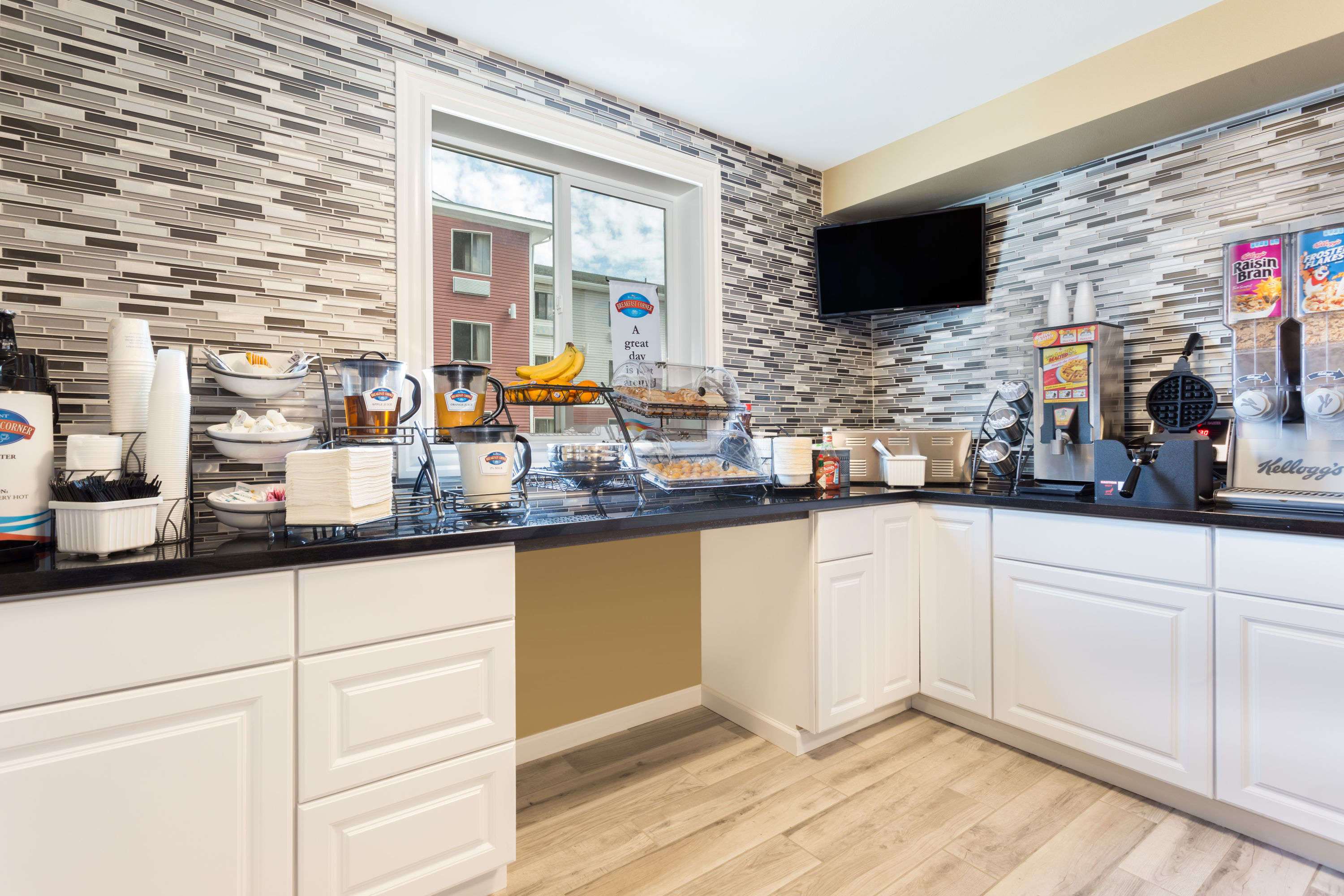 SilverStone Inn & Suites