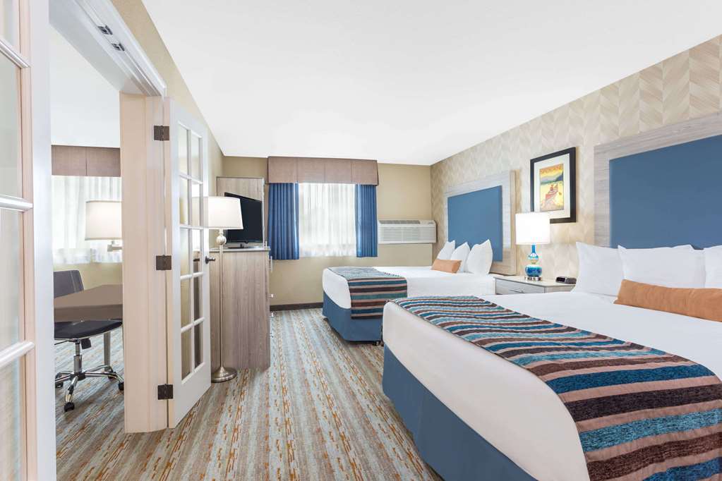 SilverStone Inn & Suites
