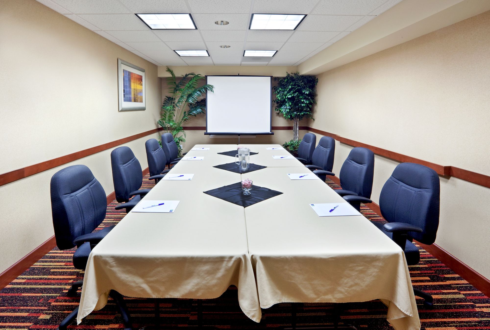 Holiday Inn Express Hotel & Suites Sumner