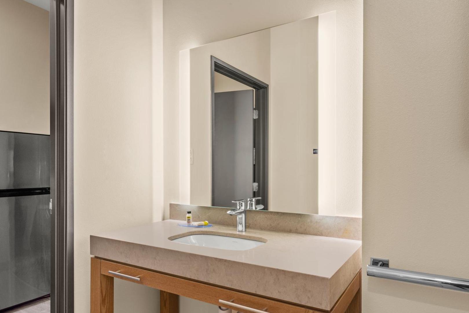 IHG Candlewood Suites Sumner
