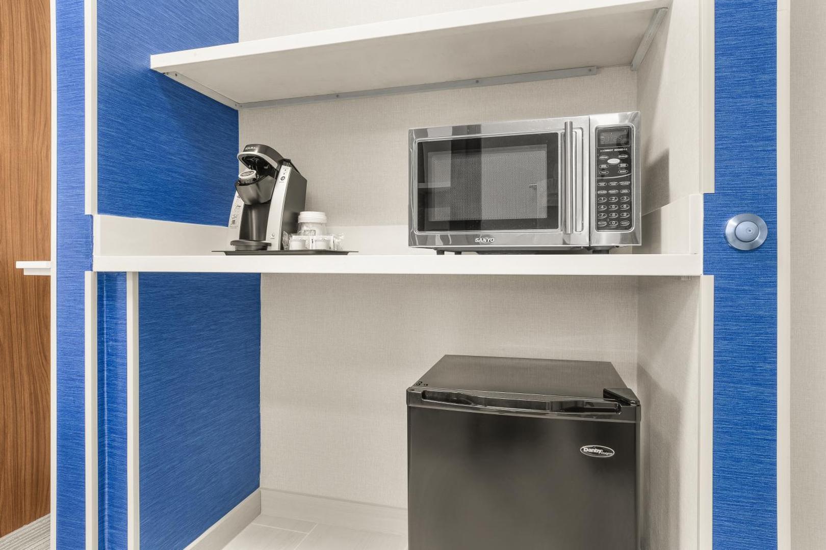Holiday Inn Express & Suites Tacoma