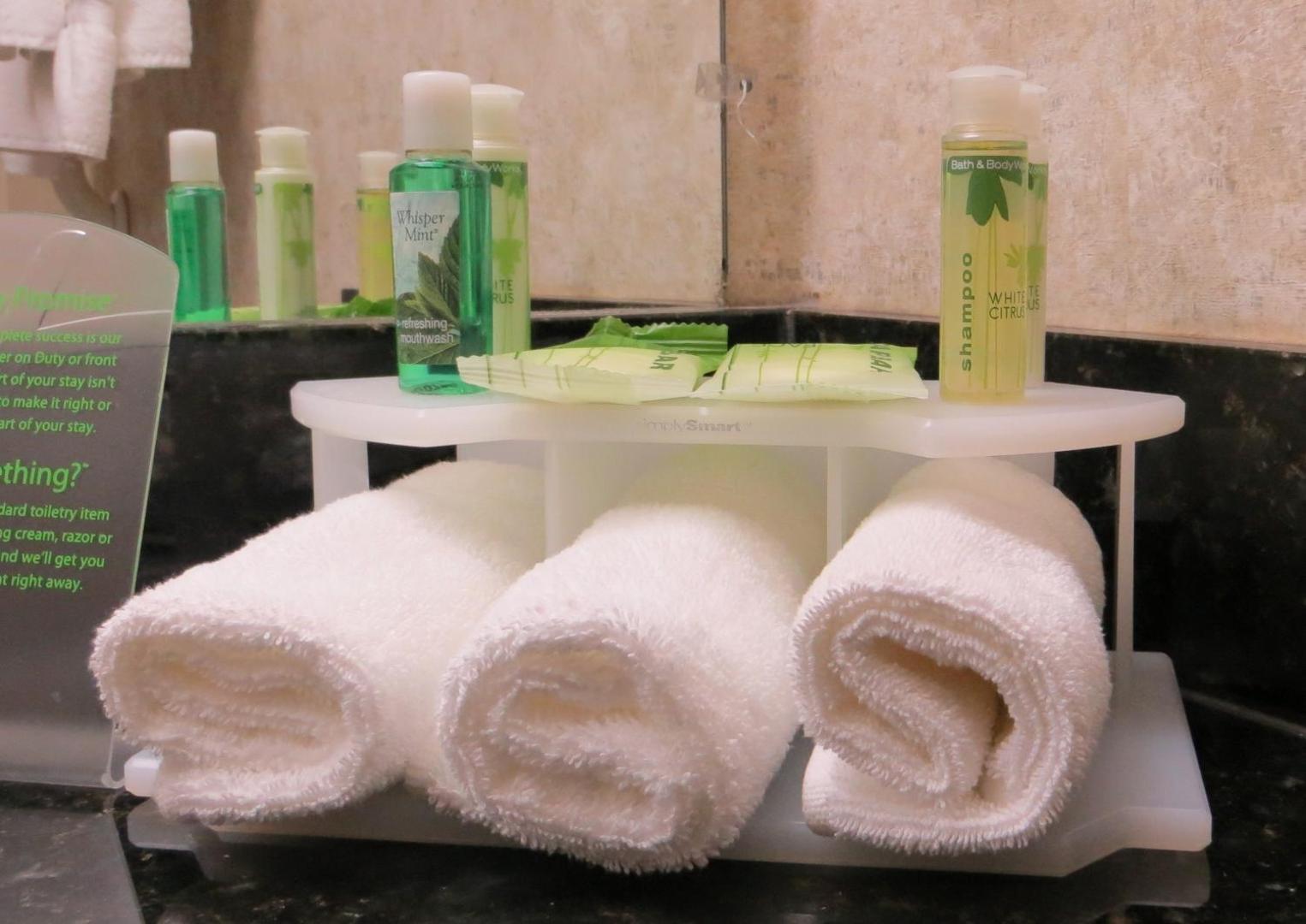 Holiday Inn Express & Suites Tacoma