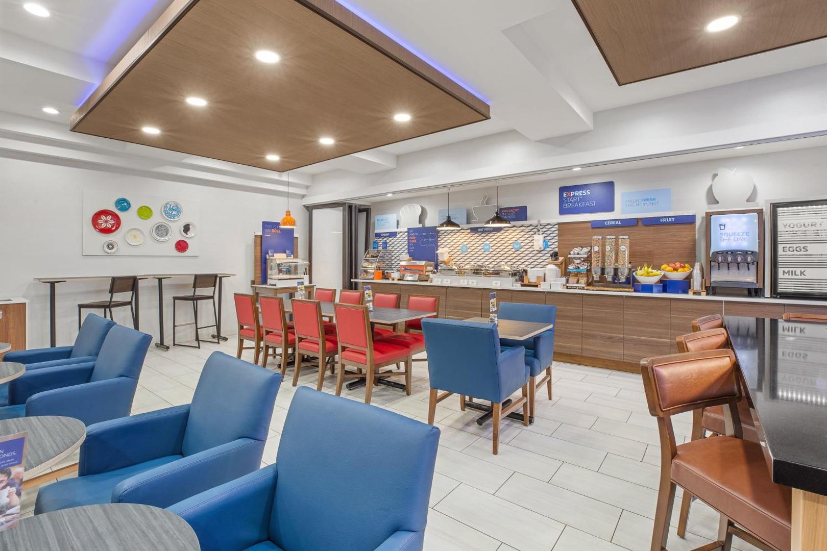Holiday Inn Express & Suites Tacoma