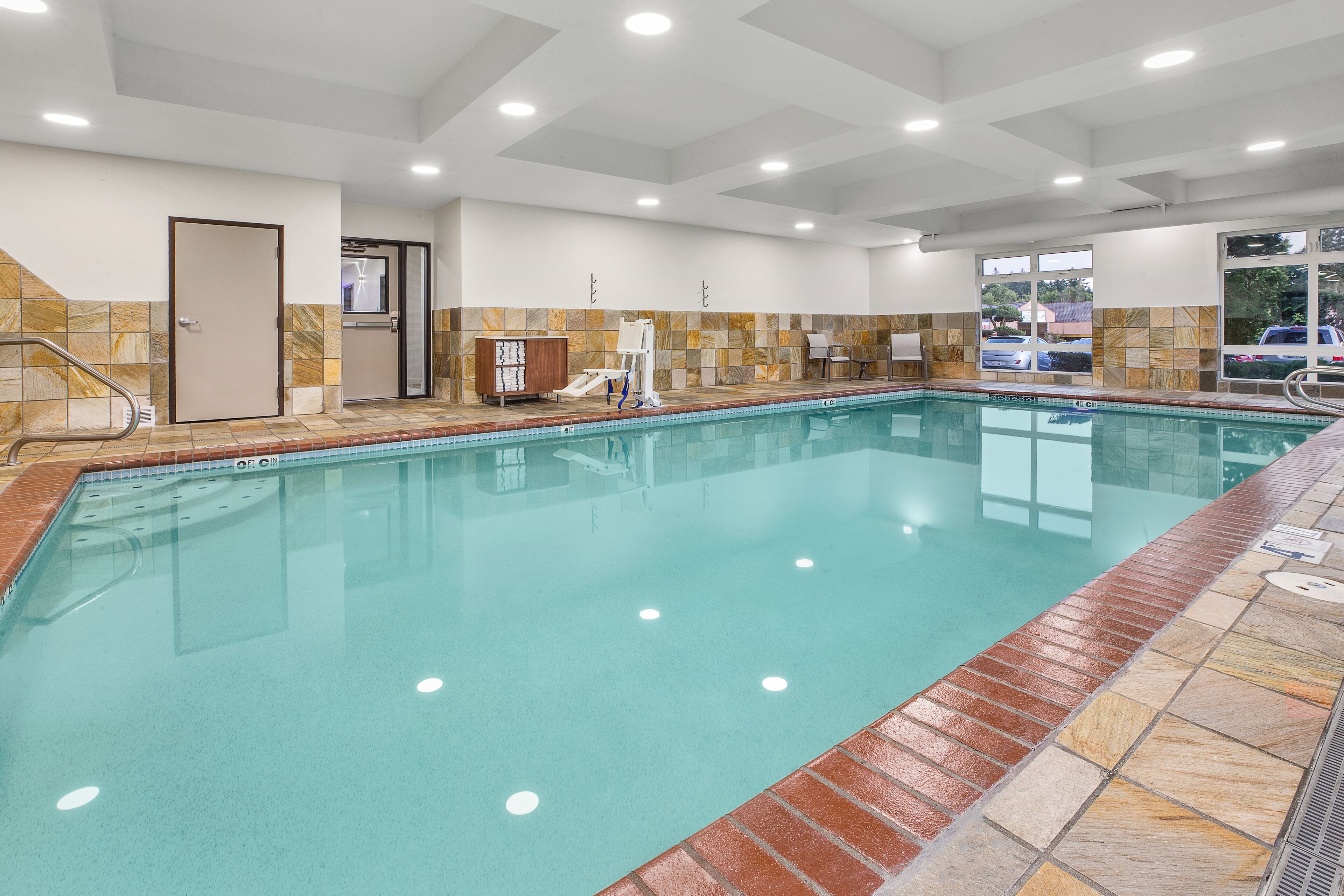 Holiday Inn Express & Suites Tacoma