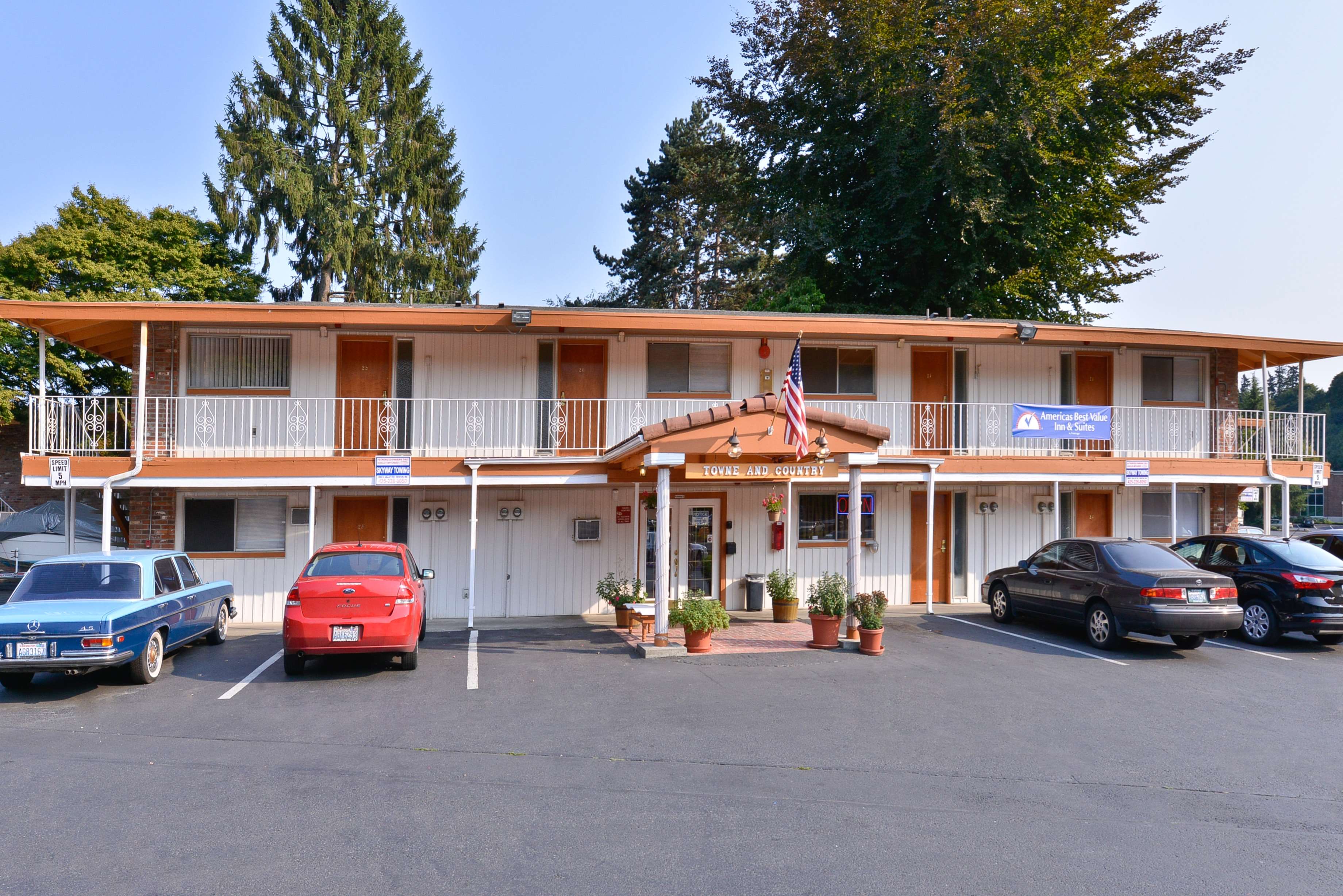 Sunrise Garden Suites