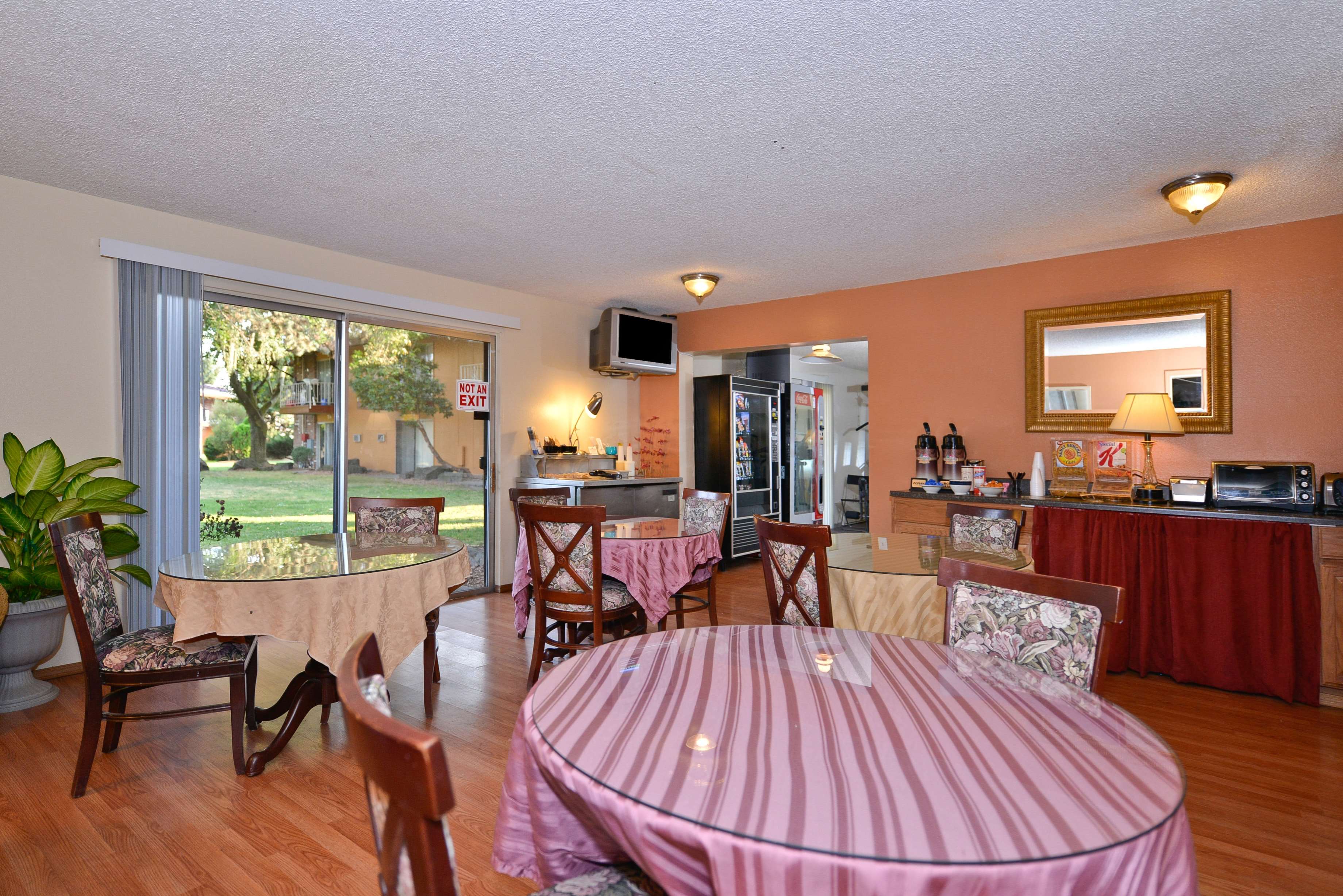 Sunrise Garden Suites
