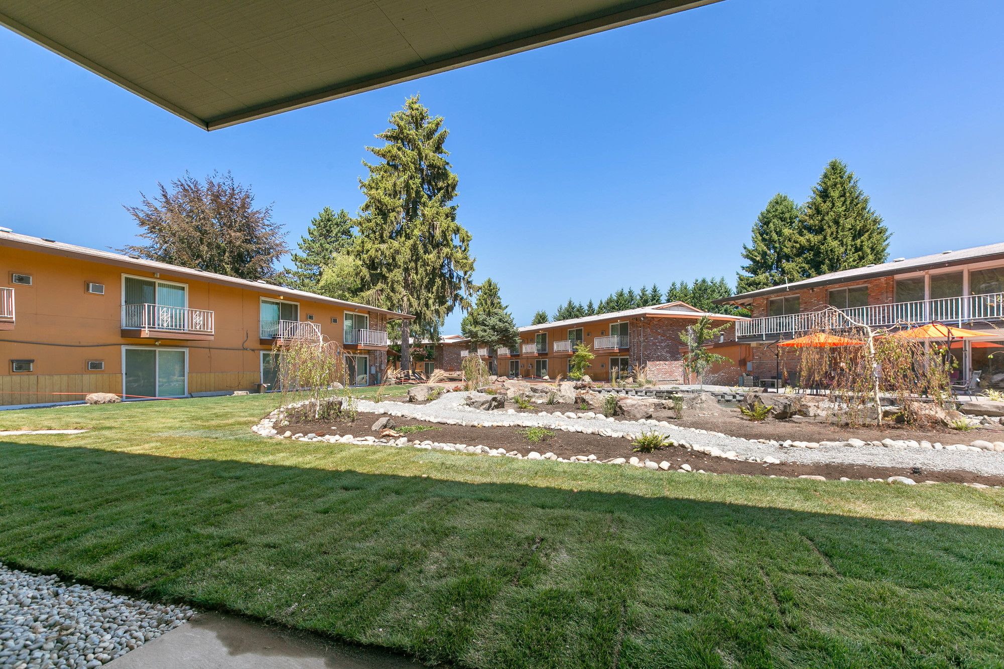 Sunrise Garden Suites