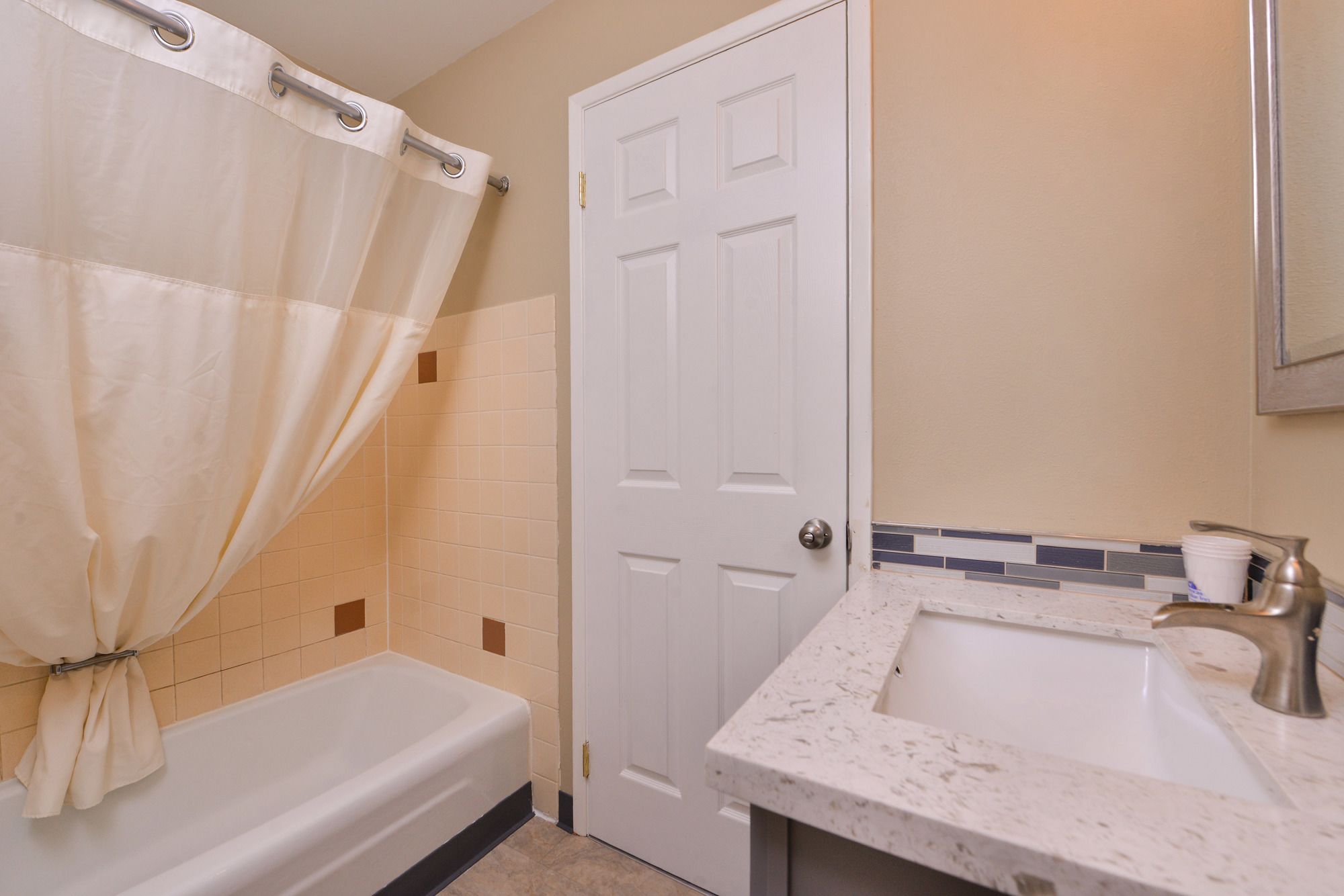Sunrise Garden Suites