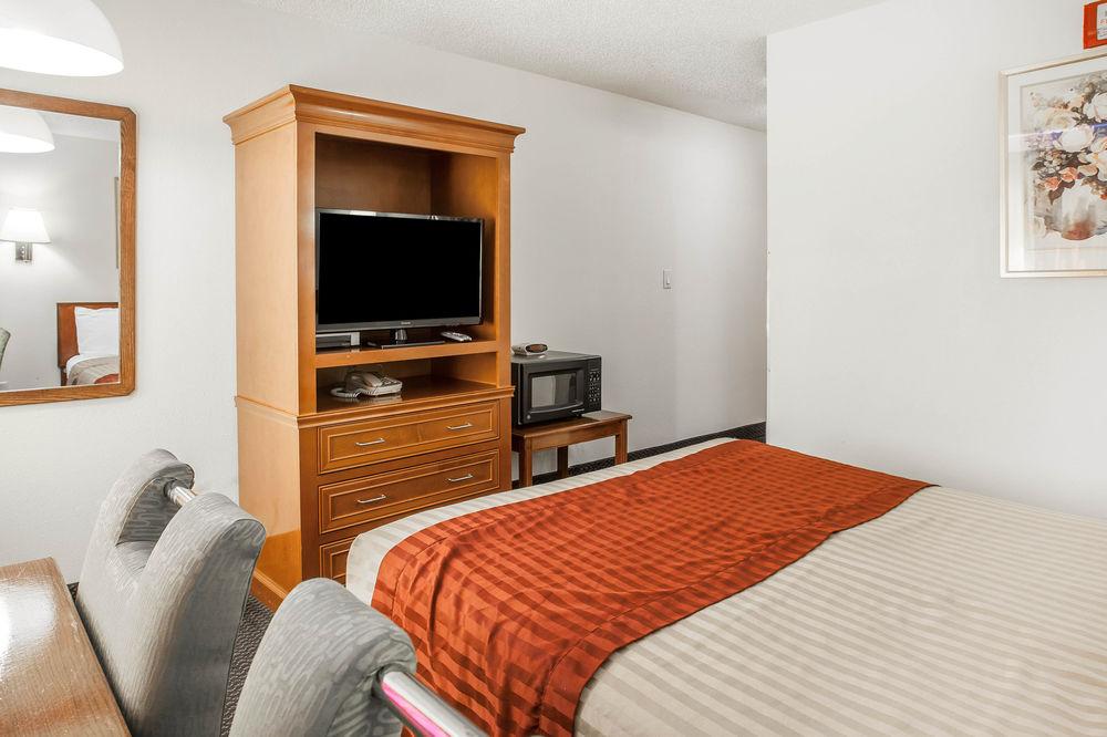 Econo Lodge Seatac Airport North