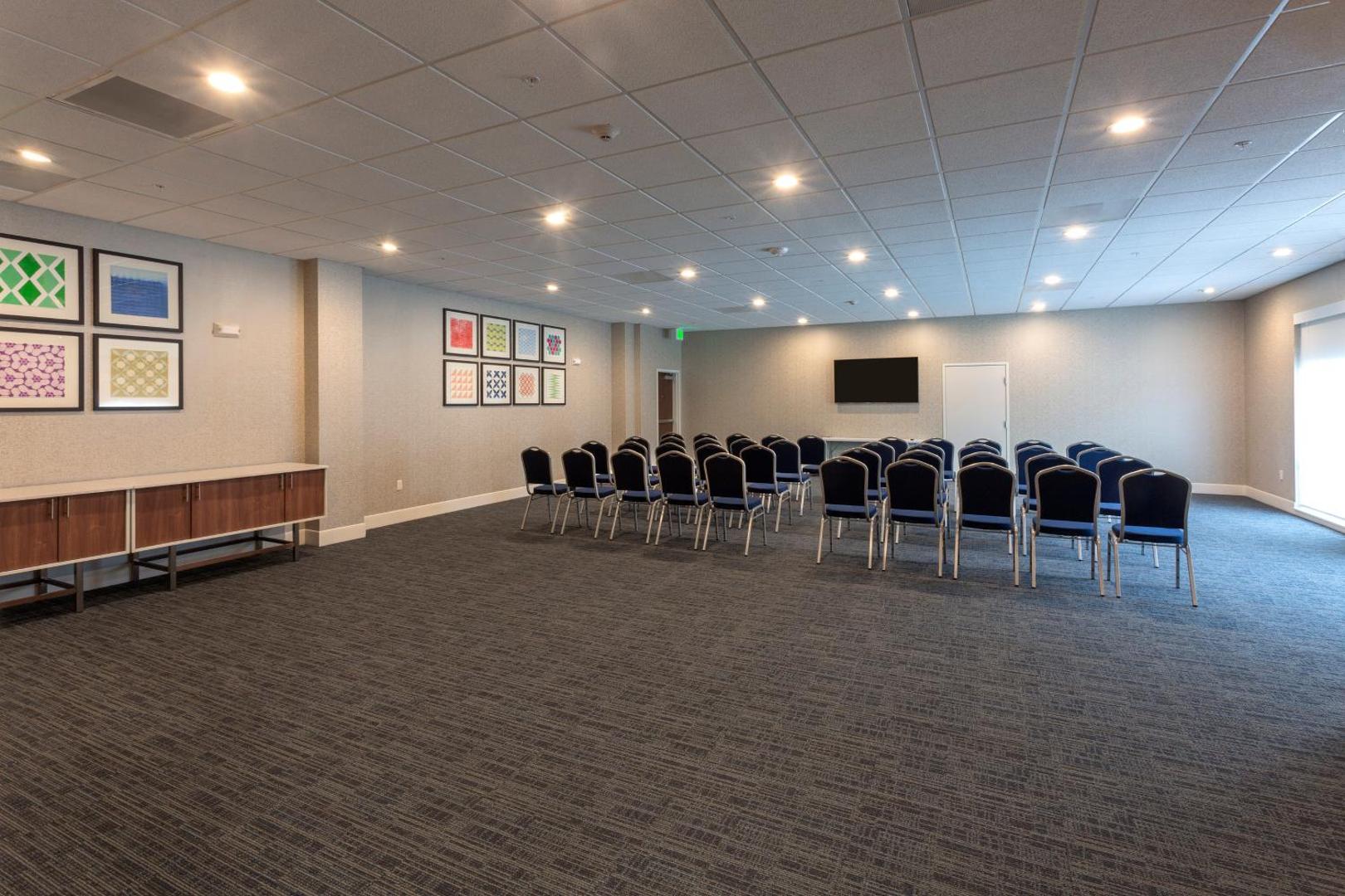 Holiday Inn Express And Suites Seattle South Tukwila