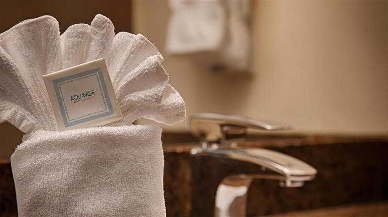 Best Western Plus Vancouver Mall Dr. Hotel & Suites
