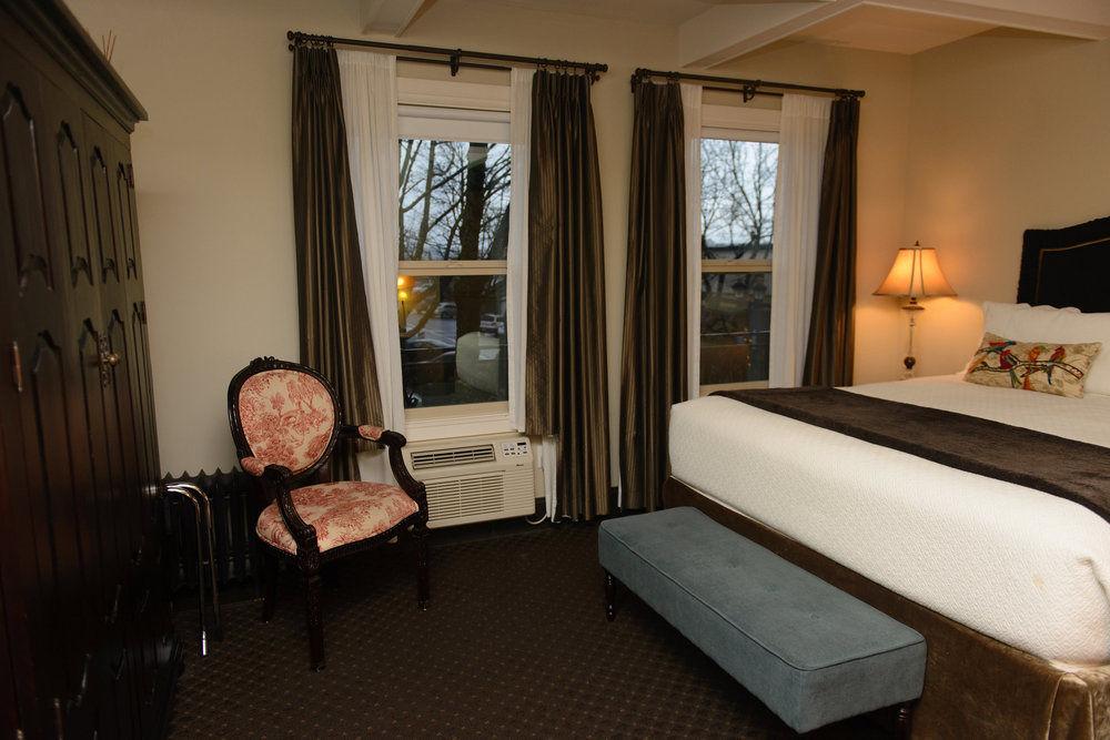 Camas Hotel