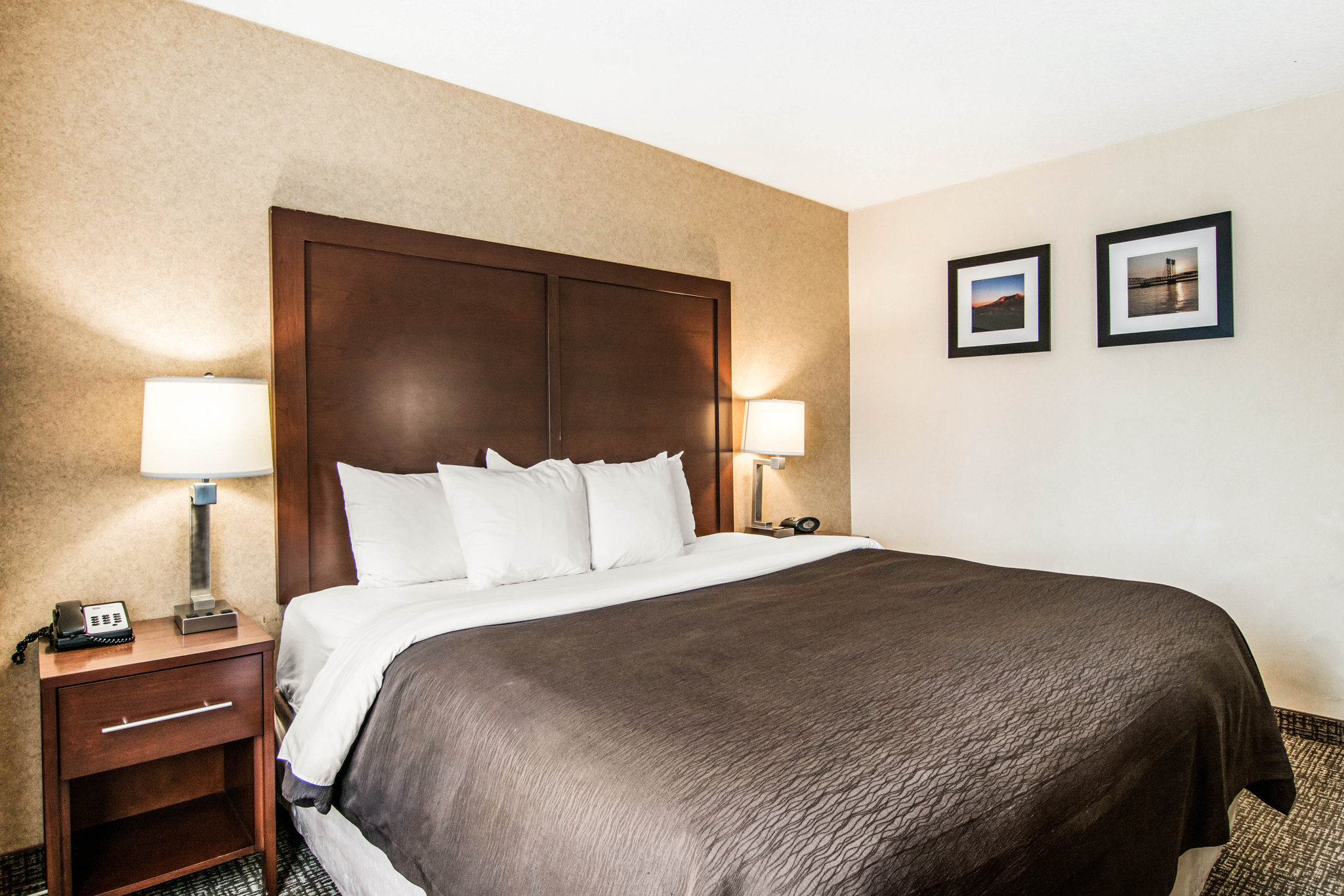 Comfort Inn & Suites Vancouver Downtown City Center