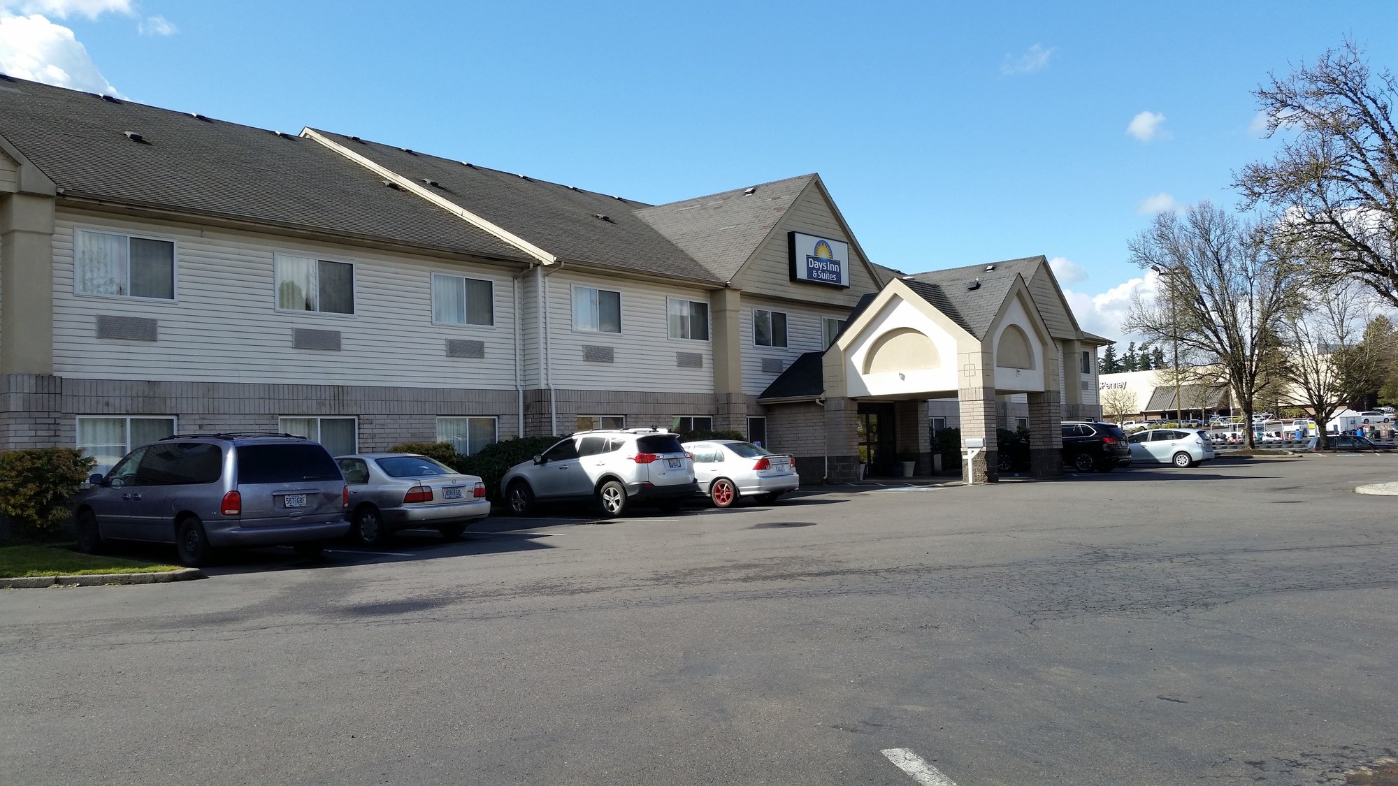 Days Inn & Suites by Wyndham Vancouver