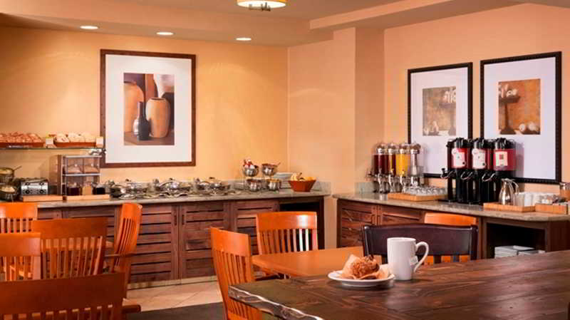 DoubleTree by Hilton Hotel Vancouver