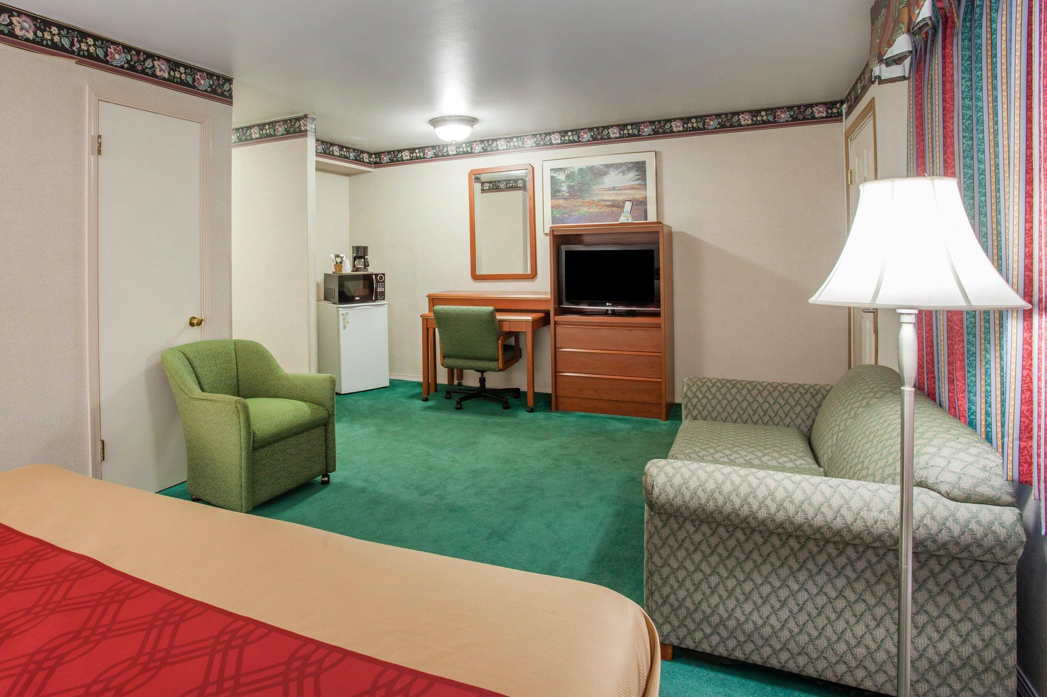 Studio6 Suites Vancouver, WA - Waterfront