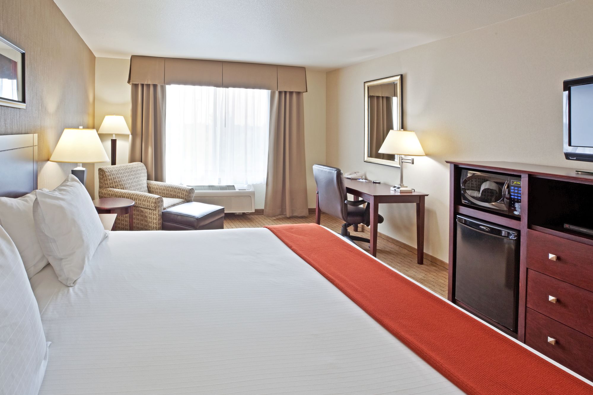 Holiday Inn Express Hotel & Suites Vancouver Mall/Portland Area