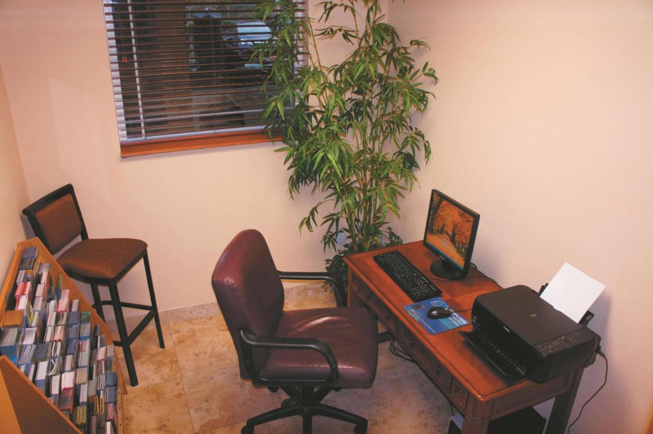 La Quinta Inn & Suites by Wyndham Vancouver