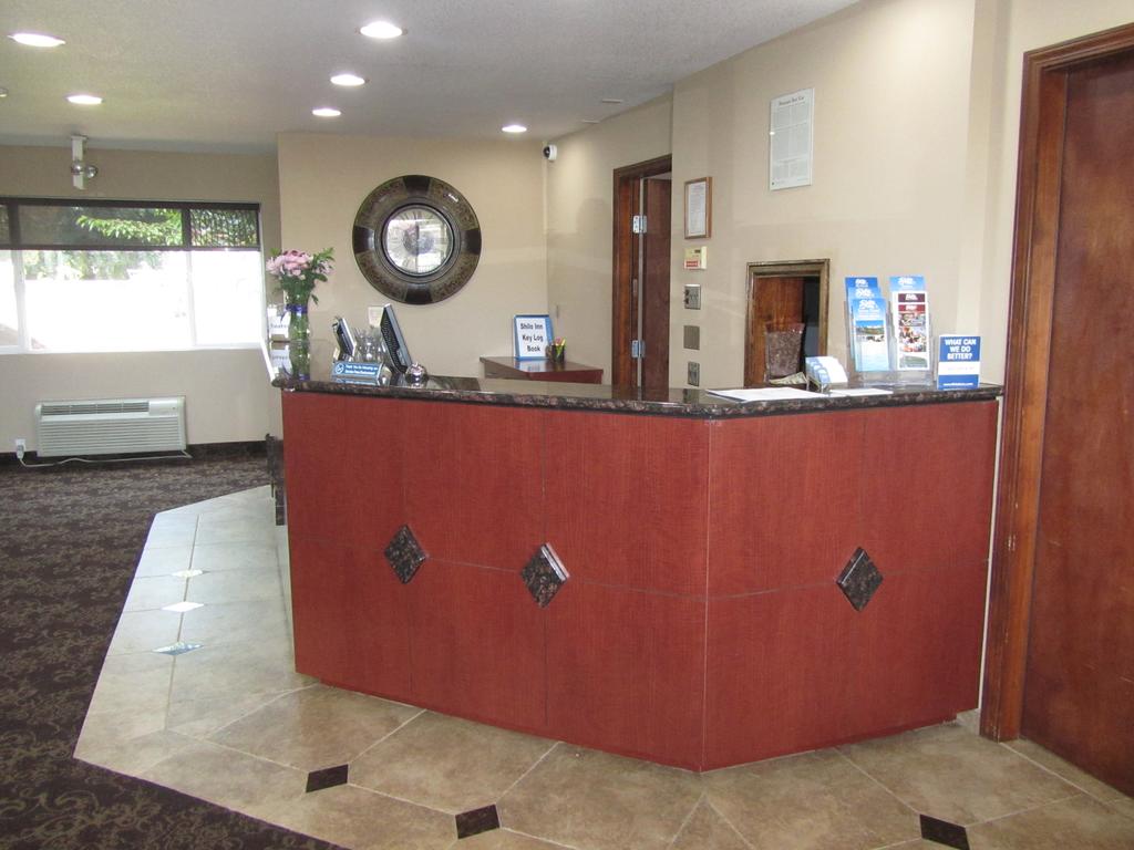 Red Lion Inn & Suites Vancouver