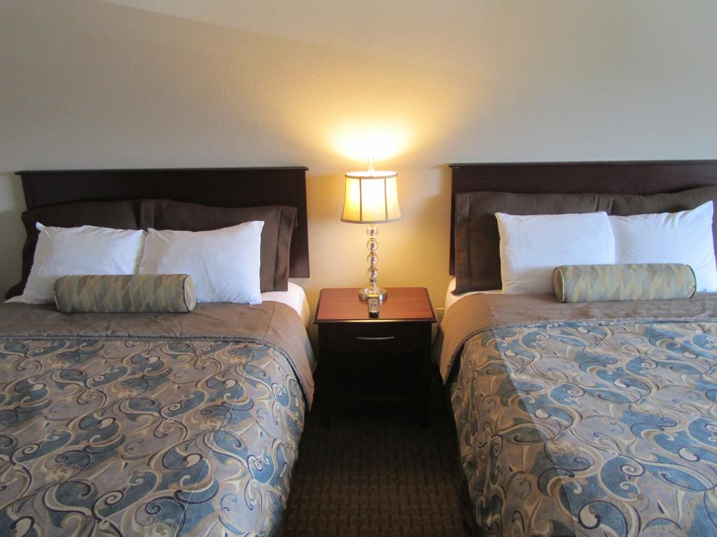 Red Lion Inn & Suites Vancouver