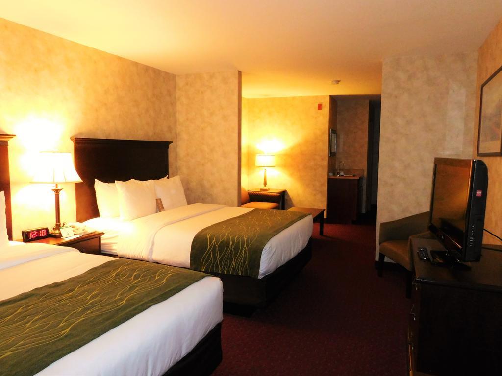 Comfort Inn & Suites