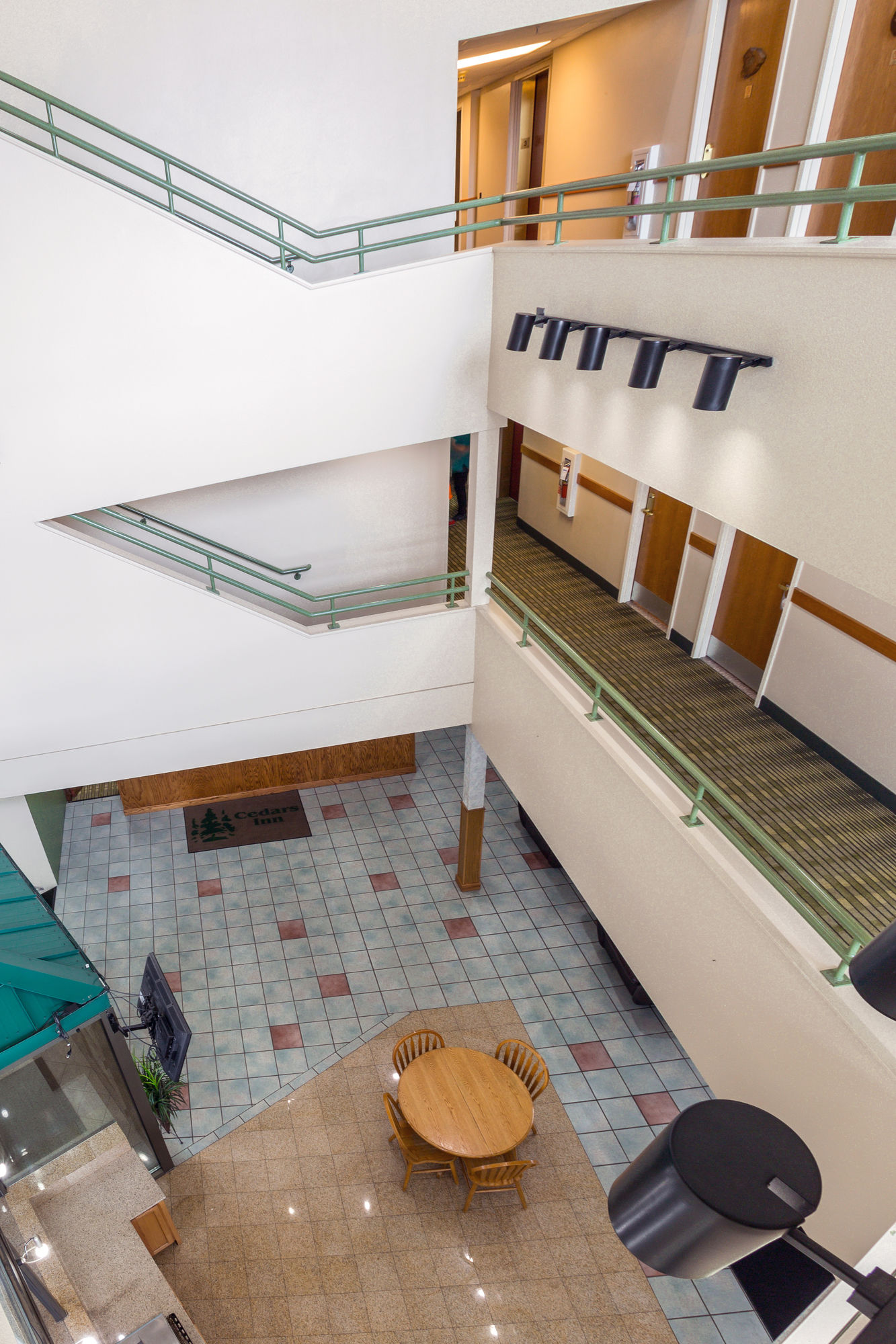 Cedars Inn