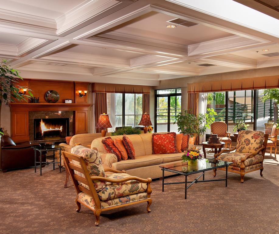 Coast Wenatchee Center Hotel