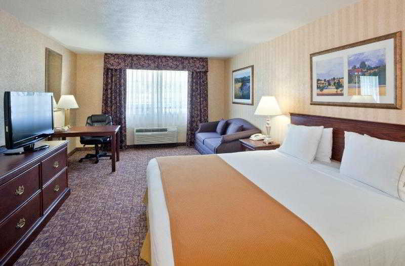 Holiday Inn Express Wenatchee