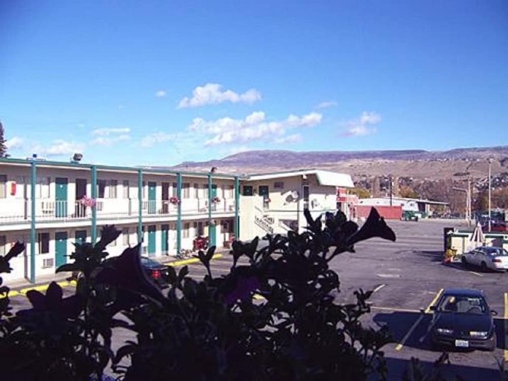 Holiday Lodge Wenatchee