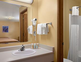 Travelodge by Wyndham Wenatchee