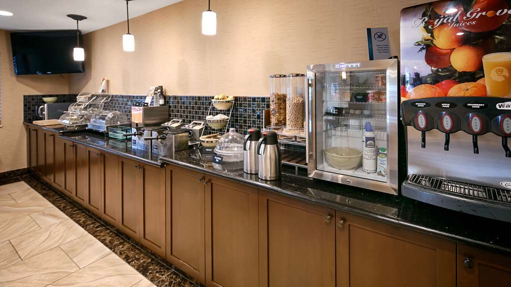 Best Western Woodland Inn