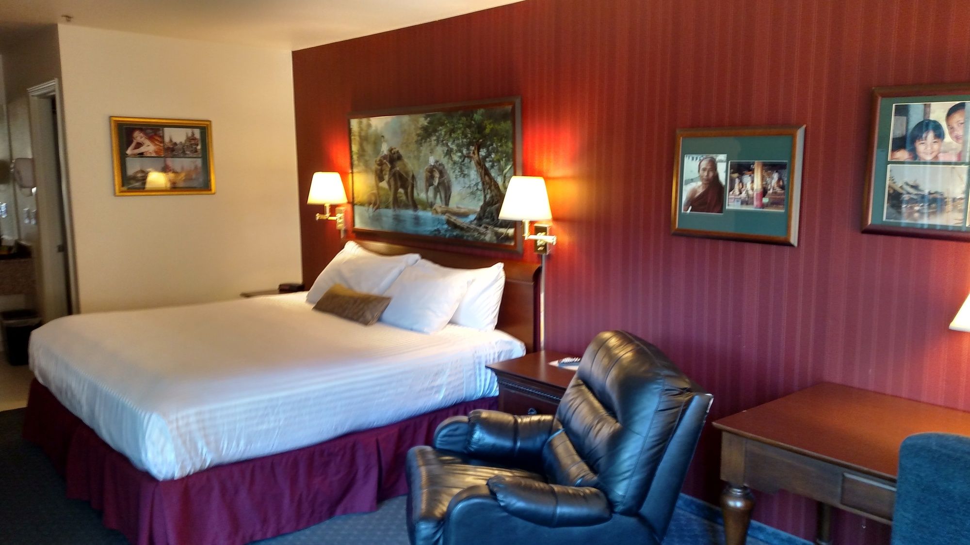 Lewis River Inn