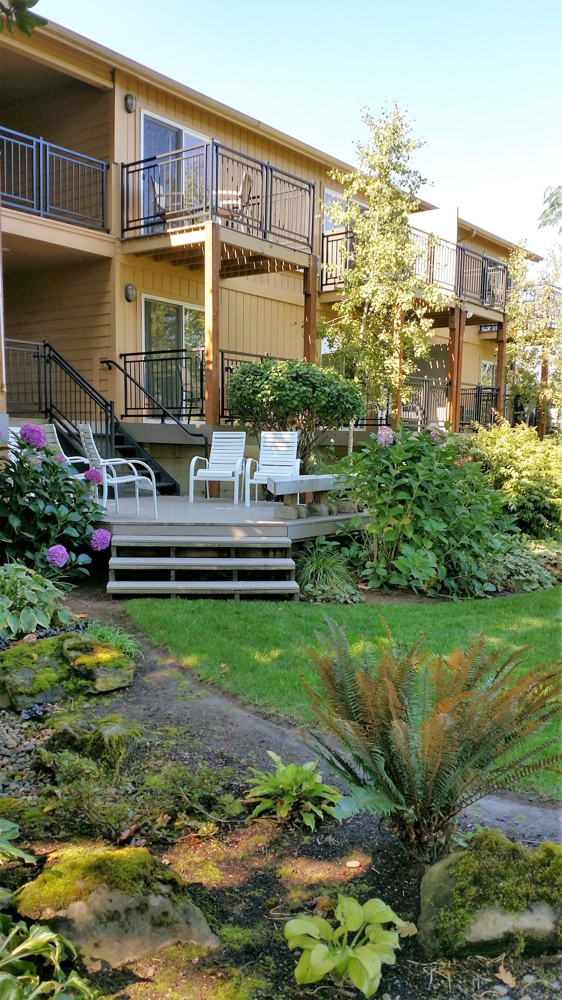 Lewis River Inn