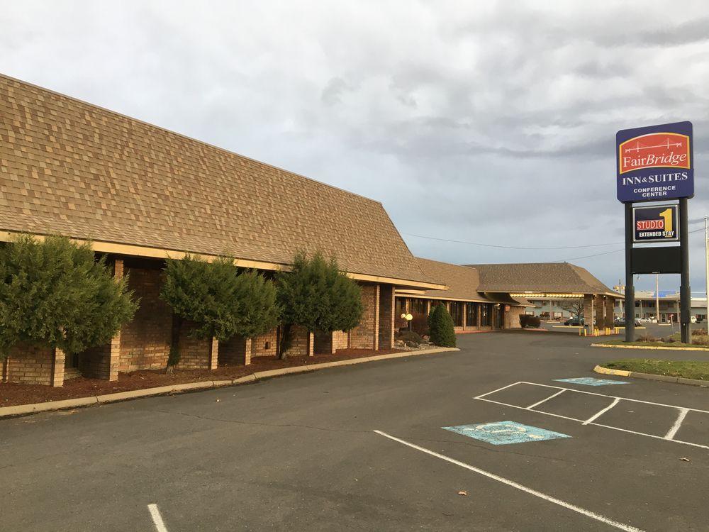 The FairBridge Inn, Suites & Conference Center - Yakima