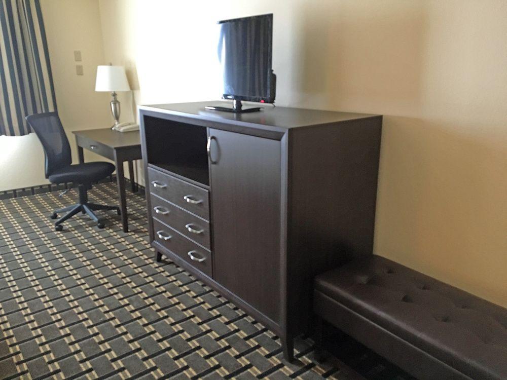 The FairBridge Inn, Suites & Conference Center - Yakima